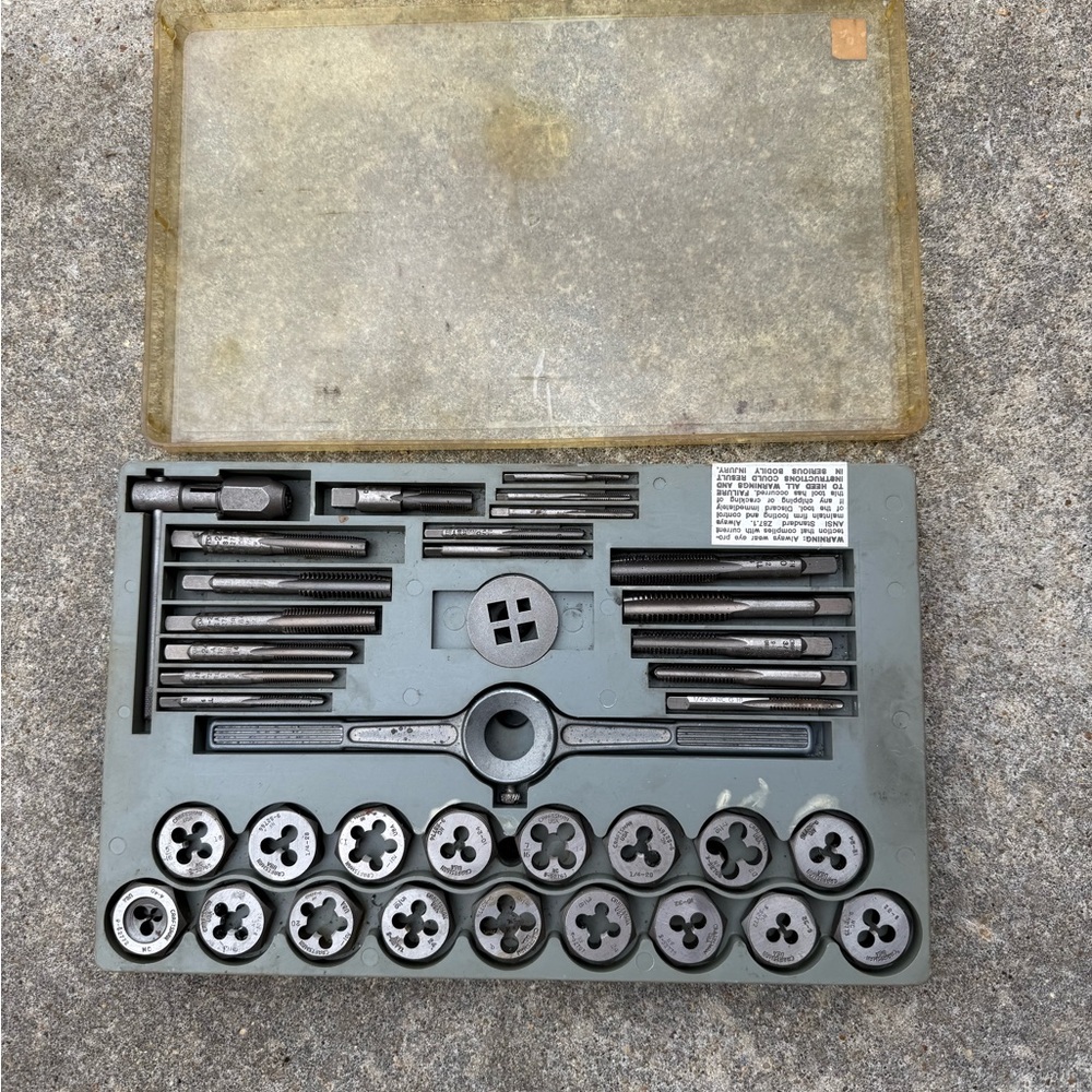 Vintage Craftsman tap and die set 37 pieces